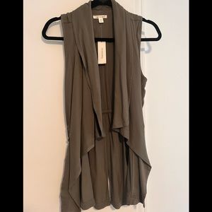 NWT olive Francesca’s vest size M